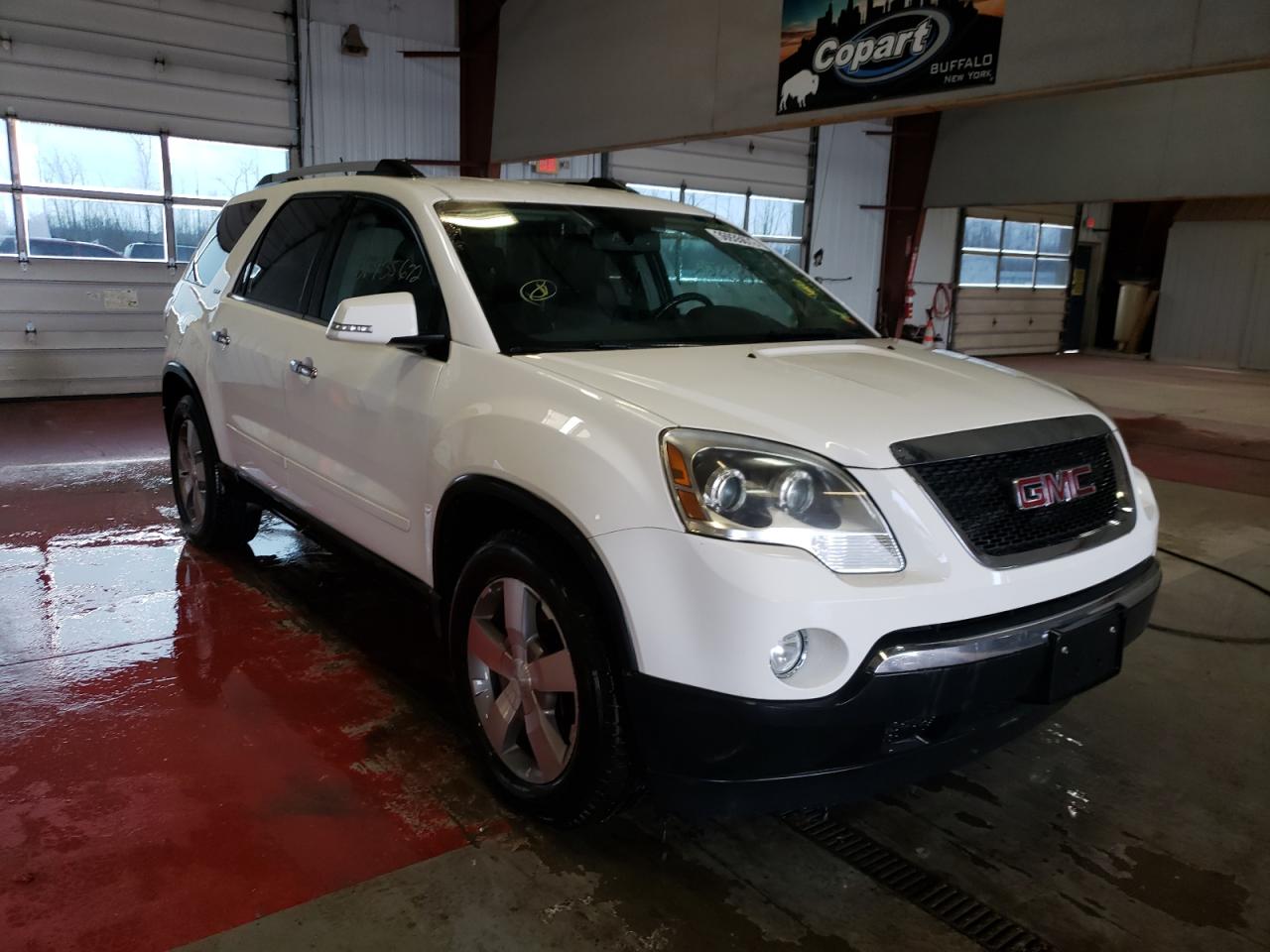 GMC ACADIA SLT 2011 with VIN 1GKKVRED5BJ271731 - Photo from auction