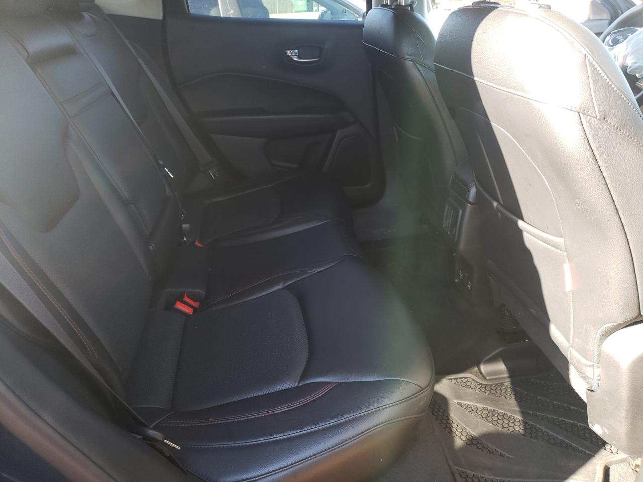 Photo 6 from auction – 2017 JEEP COMPASS TR with VIN 3C4NJDDB4HT631032