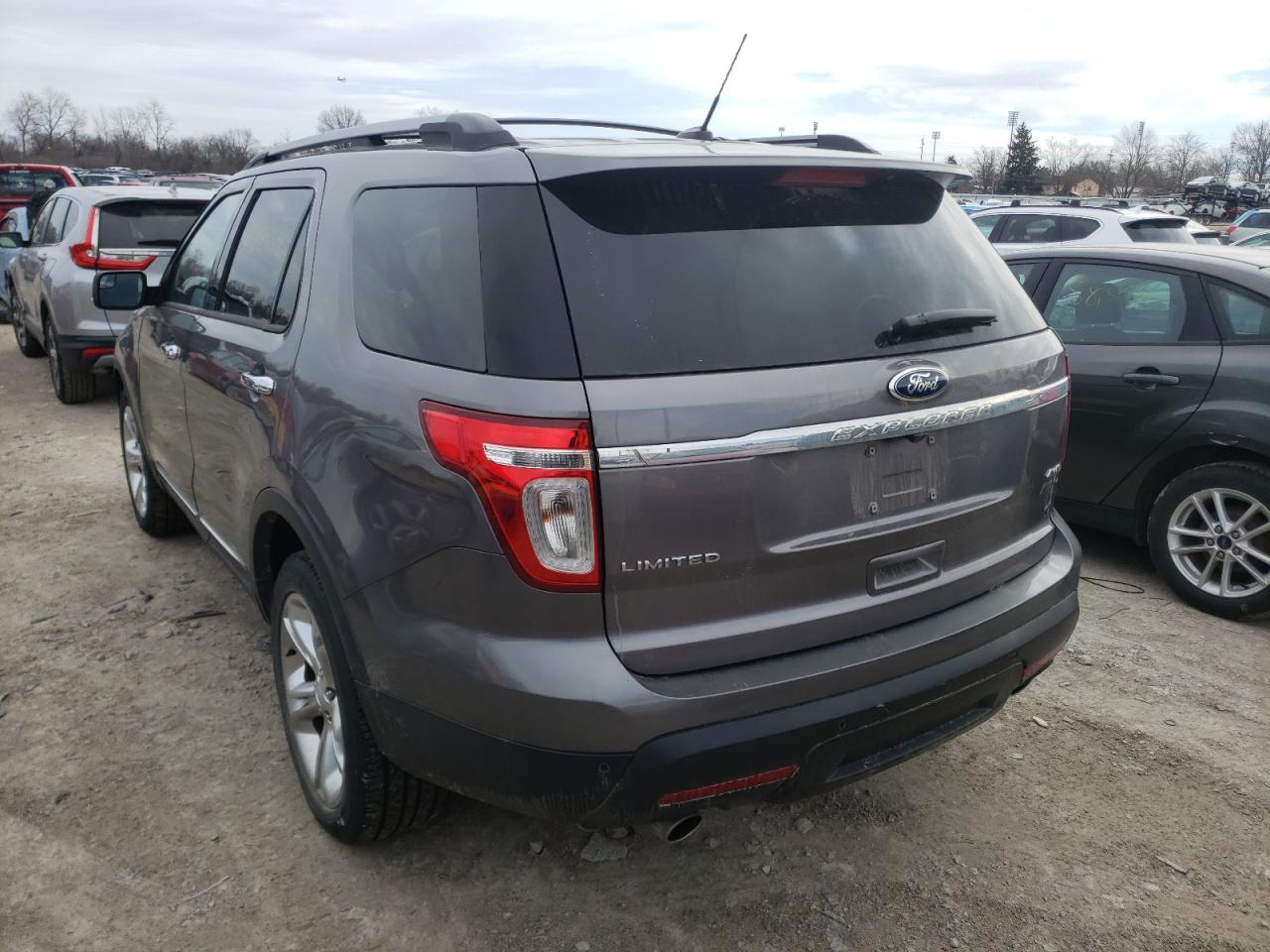 Photo 3 from auction – 2013 FORD EXPLORER L with VIN 1FM5K8F80DGC13096