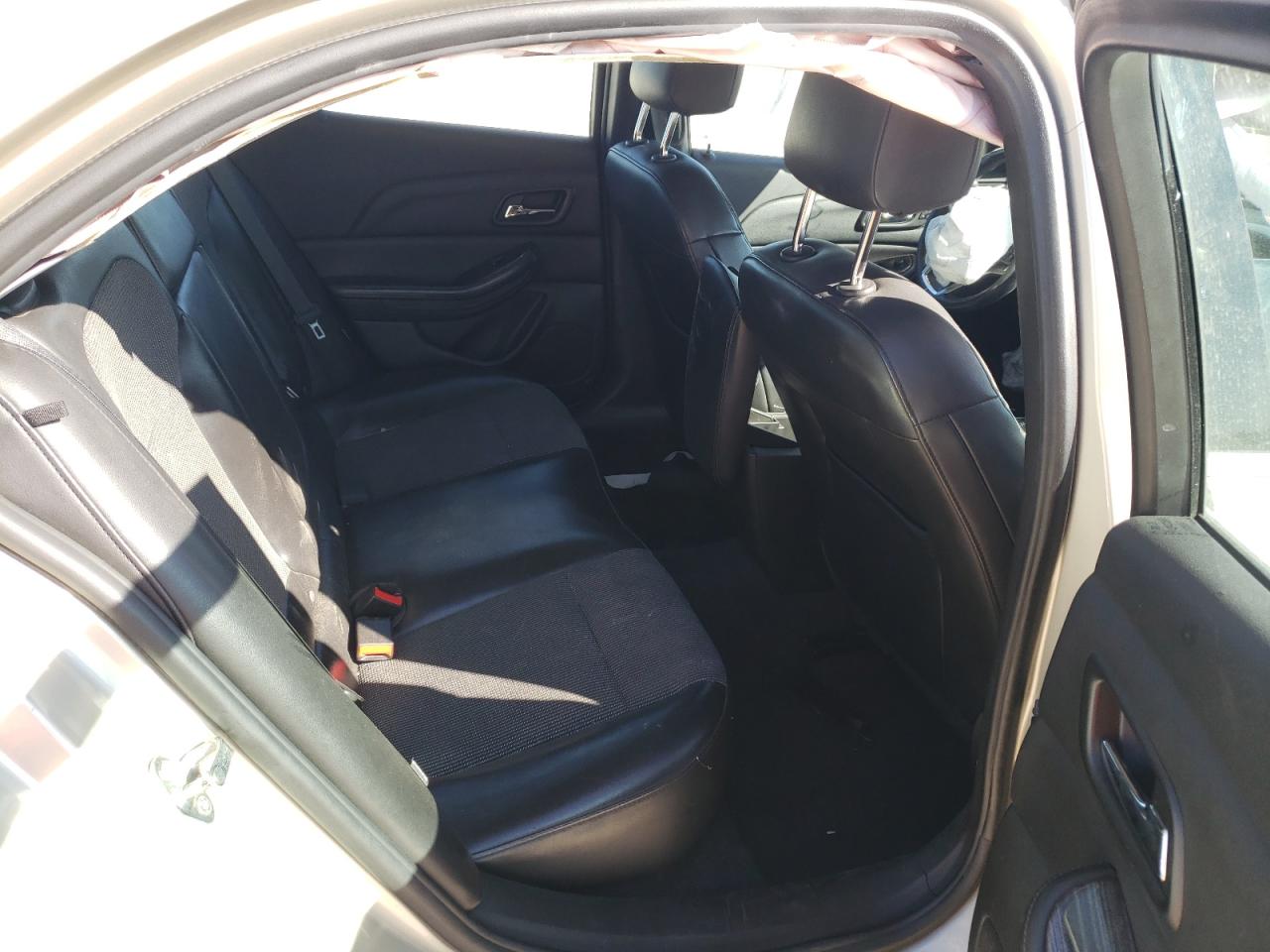 Photo 6 from auction – 2015 CHEVROLET MALIBU 2LT with VIN 1G11D5SL8FF169047