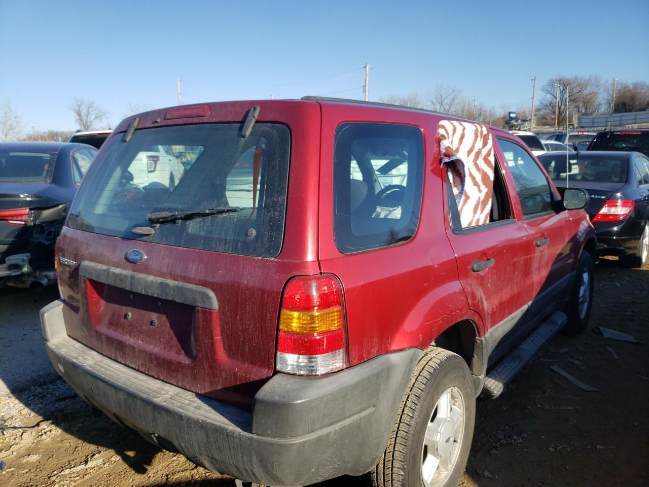 Photo 4 from auction – 2004 FORD ESCAPE XLS with VIN 1FMYU02134KB25142