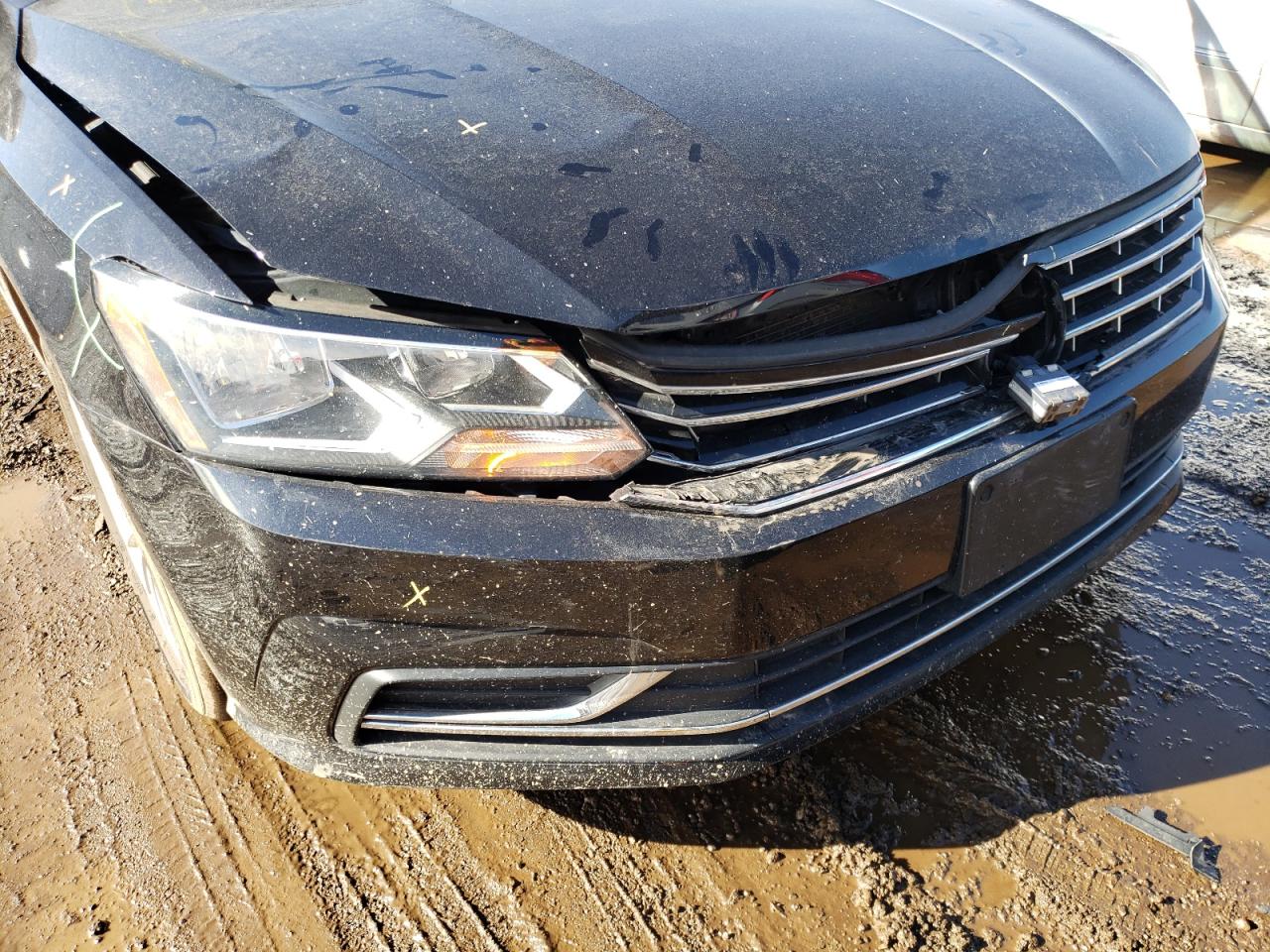 Photo 9 from auction – 2017 VOLKSWAGEN PASSAT SE with VIN 1VWBT7A33HC014922