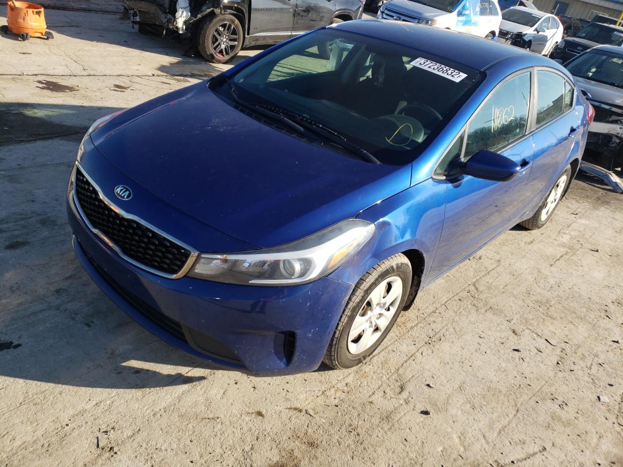 Photo 2 from auction – 2017 KIA FORTE LX with VIN 3KPFK4A72HE050392