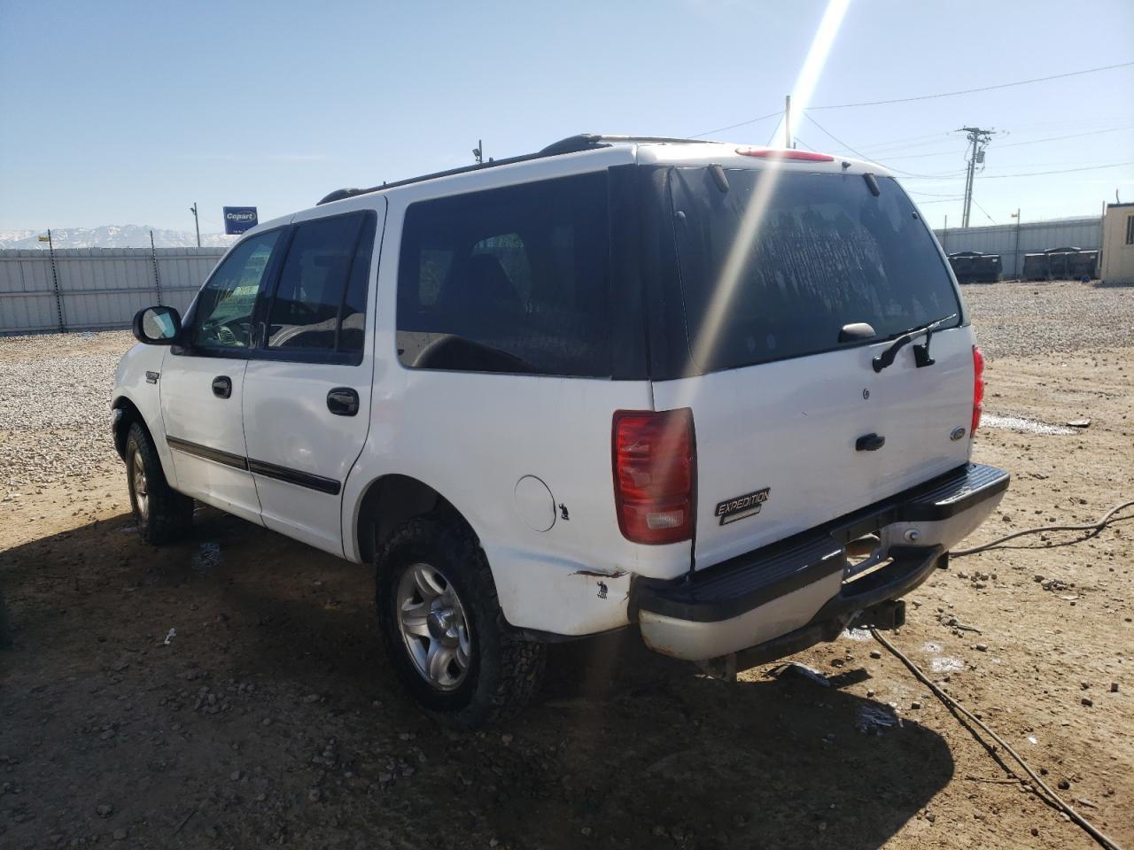 Photo 3 from auction – 2001 FORD EXPEDITION with VIN 1FMPU16L81LB47396