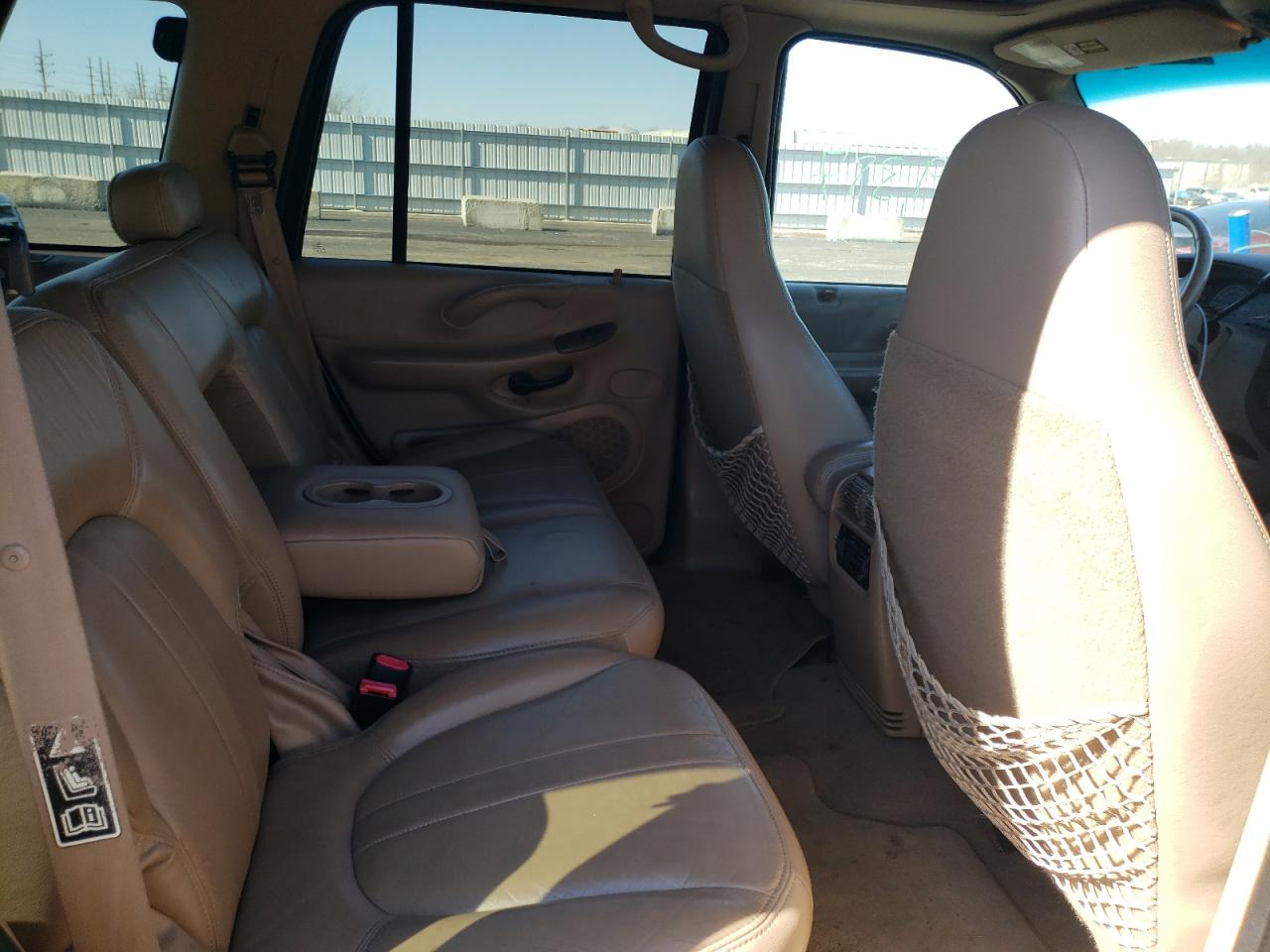 Photo 6 from auction – 1999 FORD EXPEDITION with VIN 1FMPU18L5XLA54275