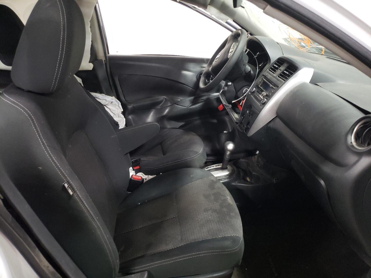 Photo 5 from auction – 2017 NISSAN VERSA S with VIN 3N1CN7AP8HL809993