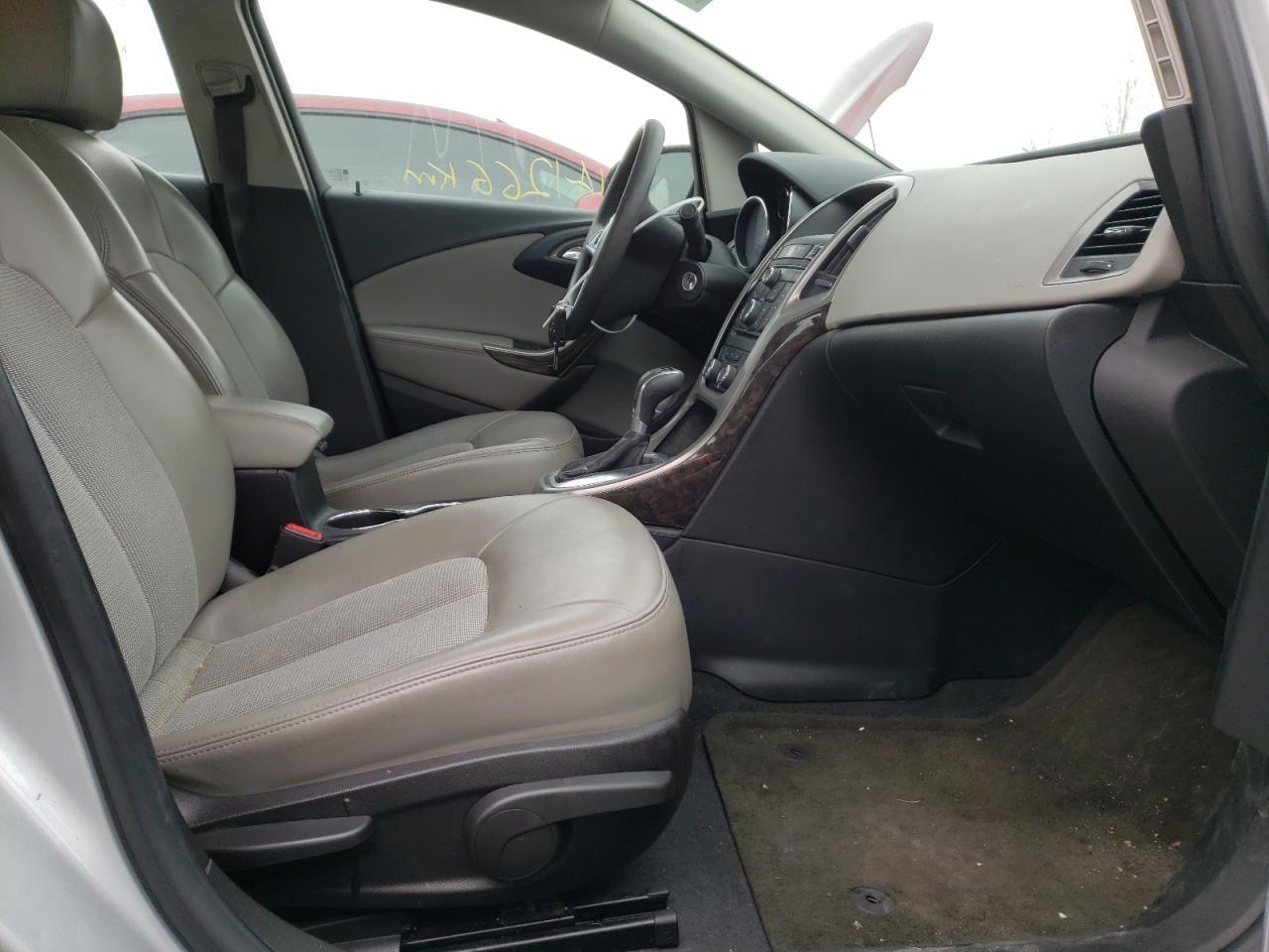 Photo 5 from auction – 2017 BUICK VERANO with VIN 1G4P15SK1H4105010
