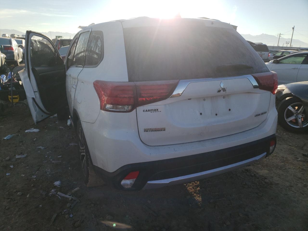 Photo 3 from auction – 2017 MITSUBISHI OUTLANDER with VIN JA4AZ2A31HZ033234