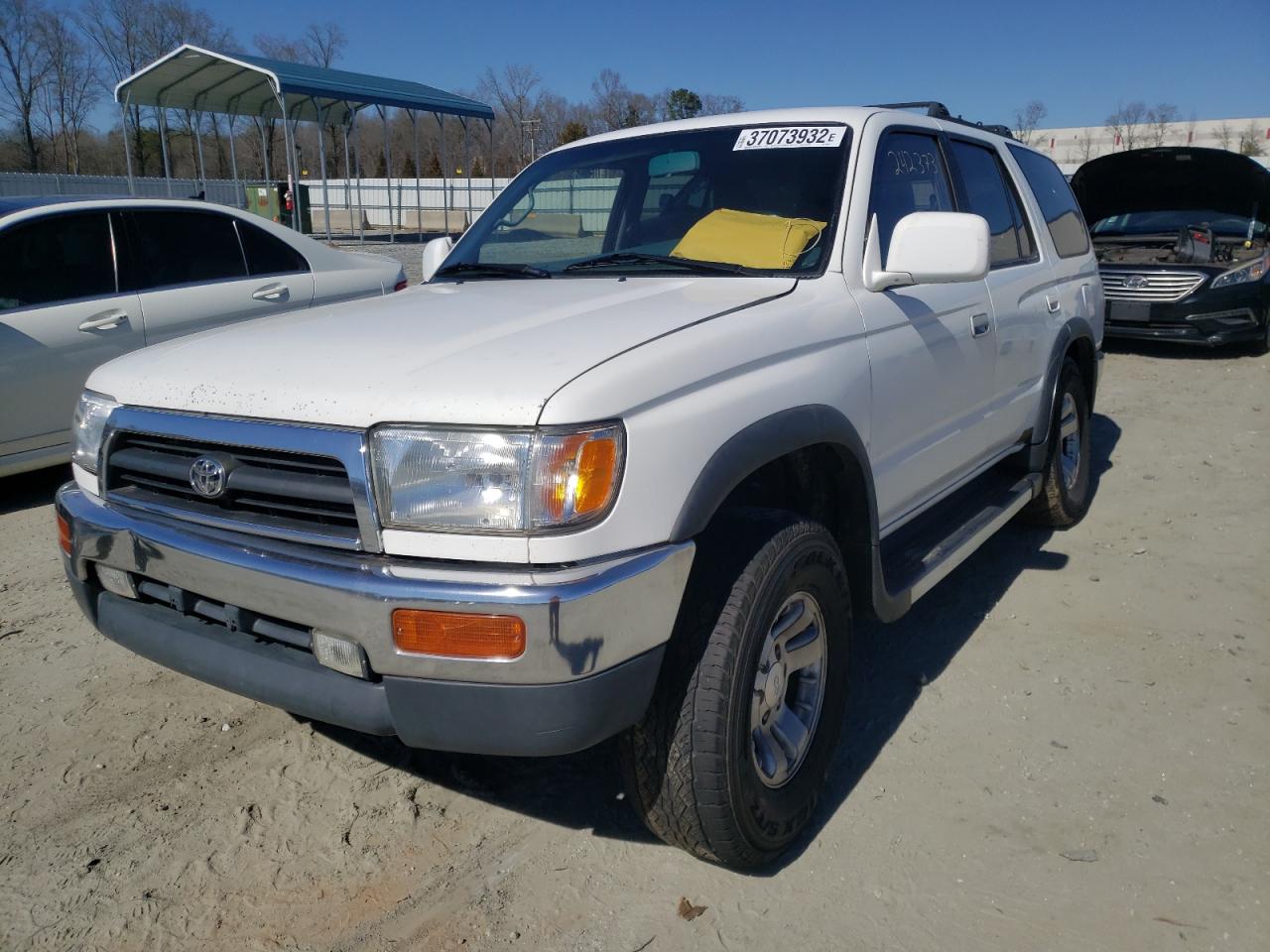 Photo 2 from auction – 1998 TOYOTA 4RUNNER SR with VIN JT3GN86R6W0065615