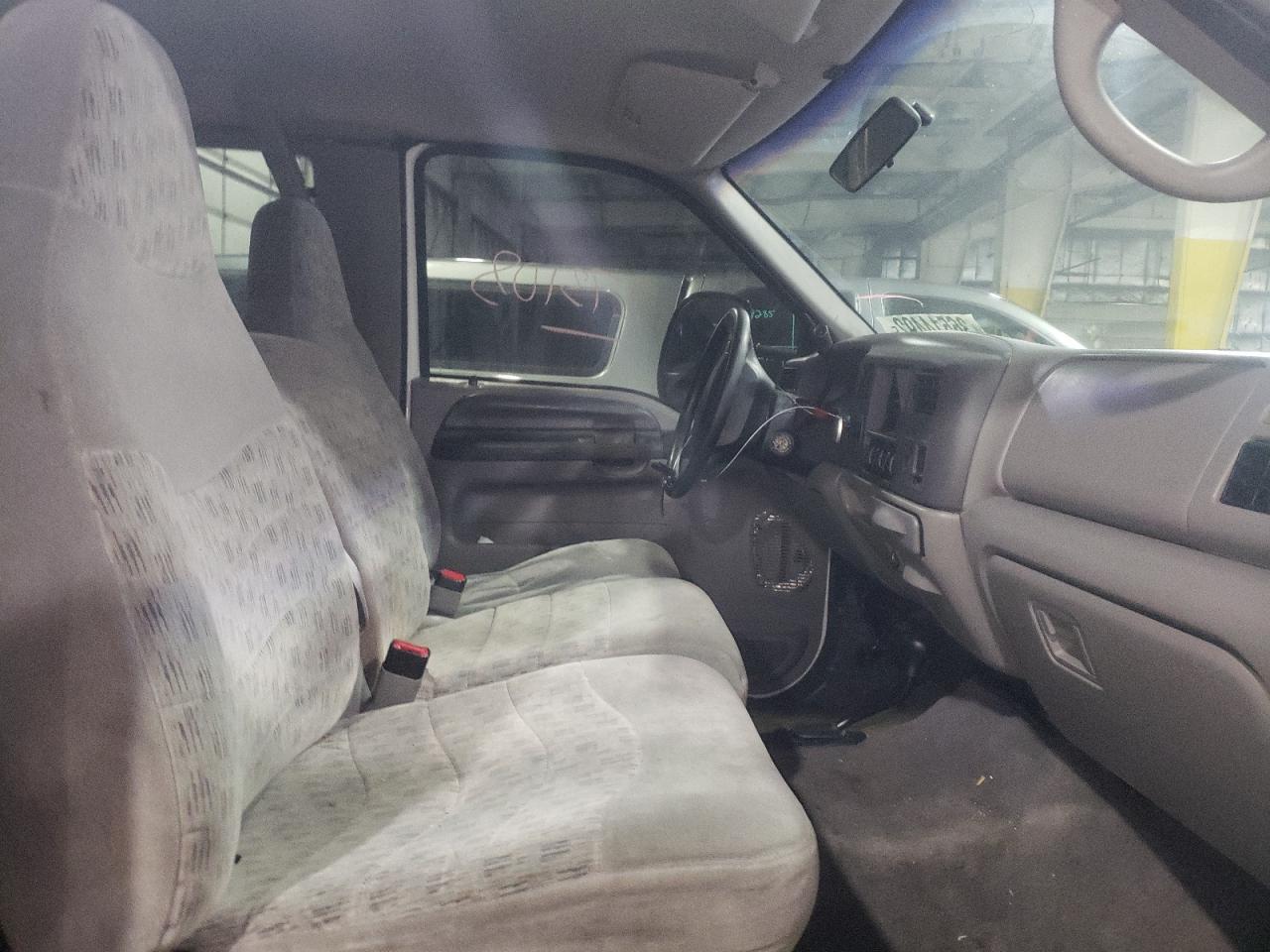 Photo 5 from auction – 1999 FORD F350 SUPER with VIN 1FTWX33S2XEE00093