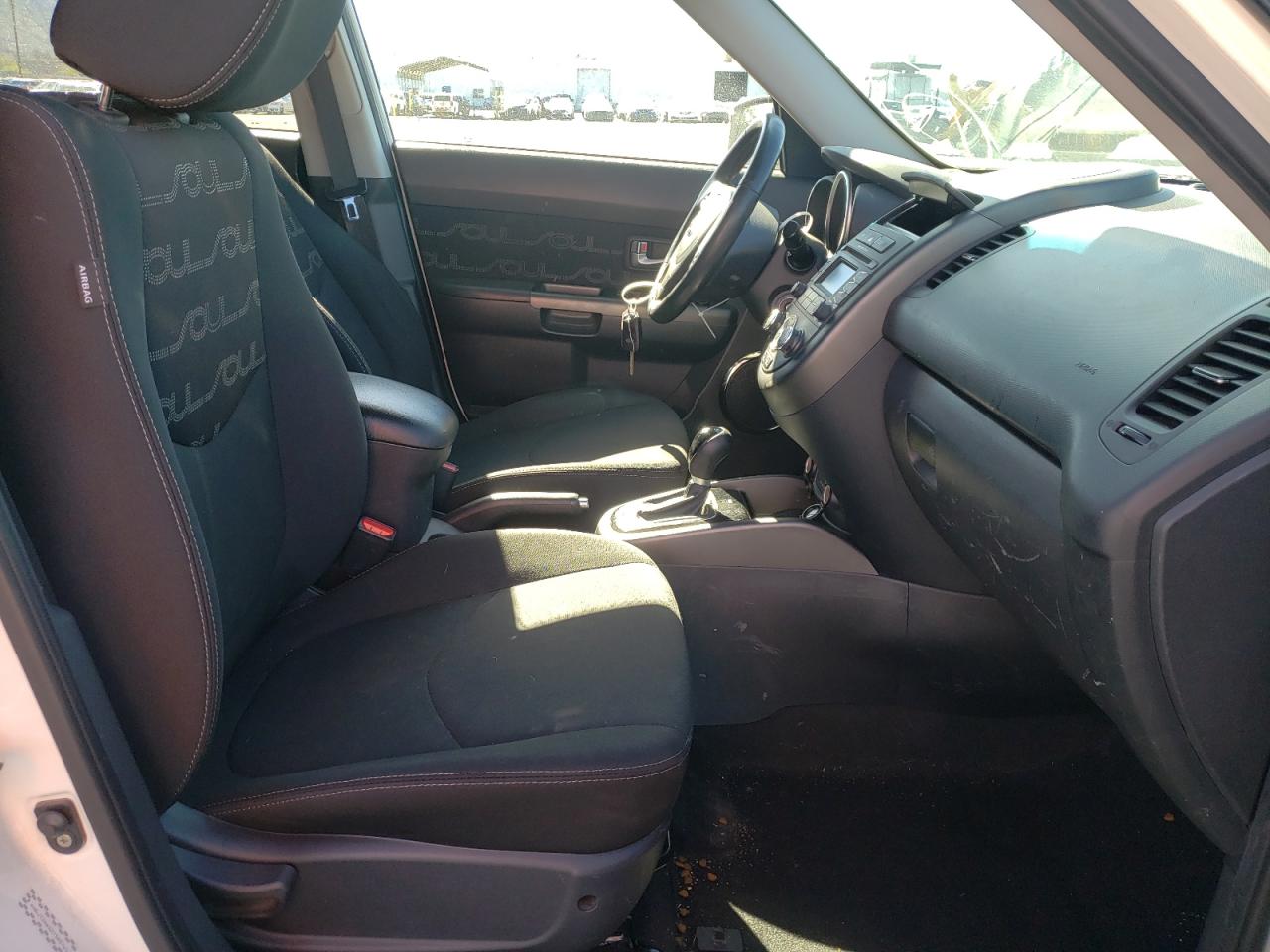 Photo 5 from auction – 2013 KIA SOUL + with VIN KNDJT2A65D7585763