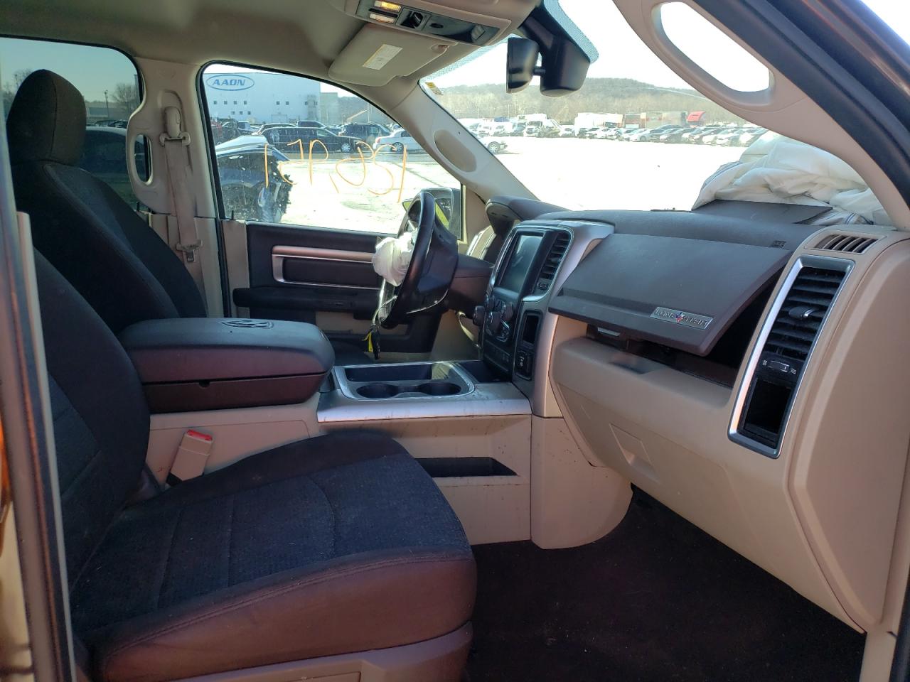 Photo 5 from auction – 2016 RAM 1500 SLT with VIN 1C6RR6LGXGS319730