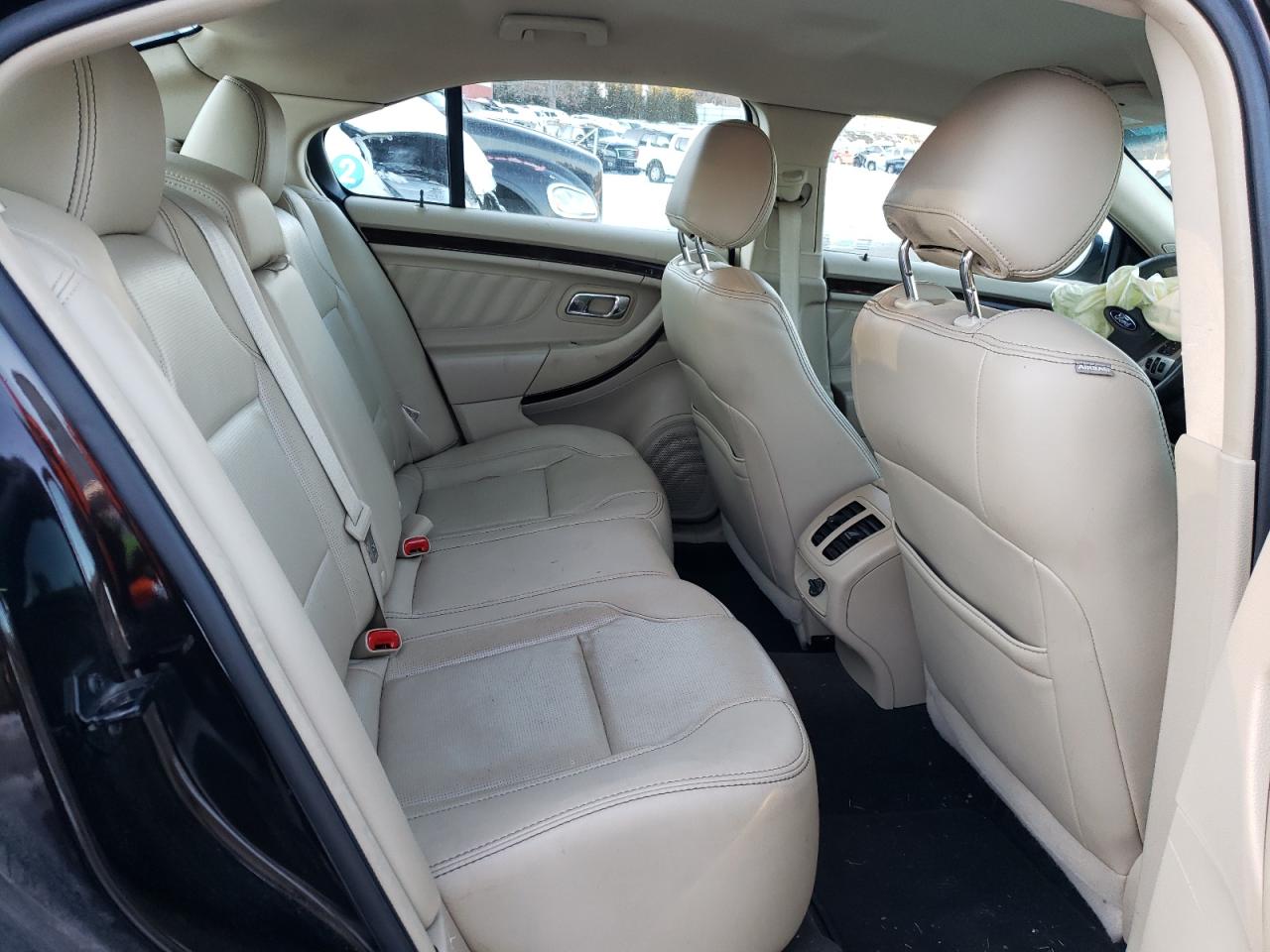 Photo 6 from auction – 2013 FORD TAURUS LIM with VIN 1FAHP2F9XDG165573