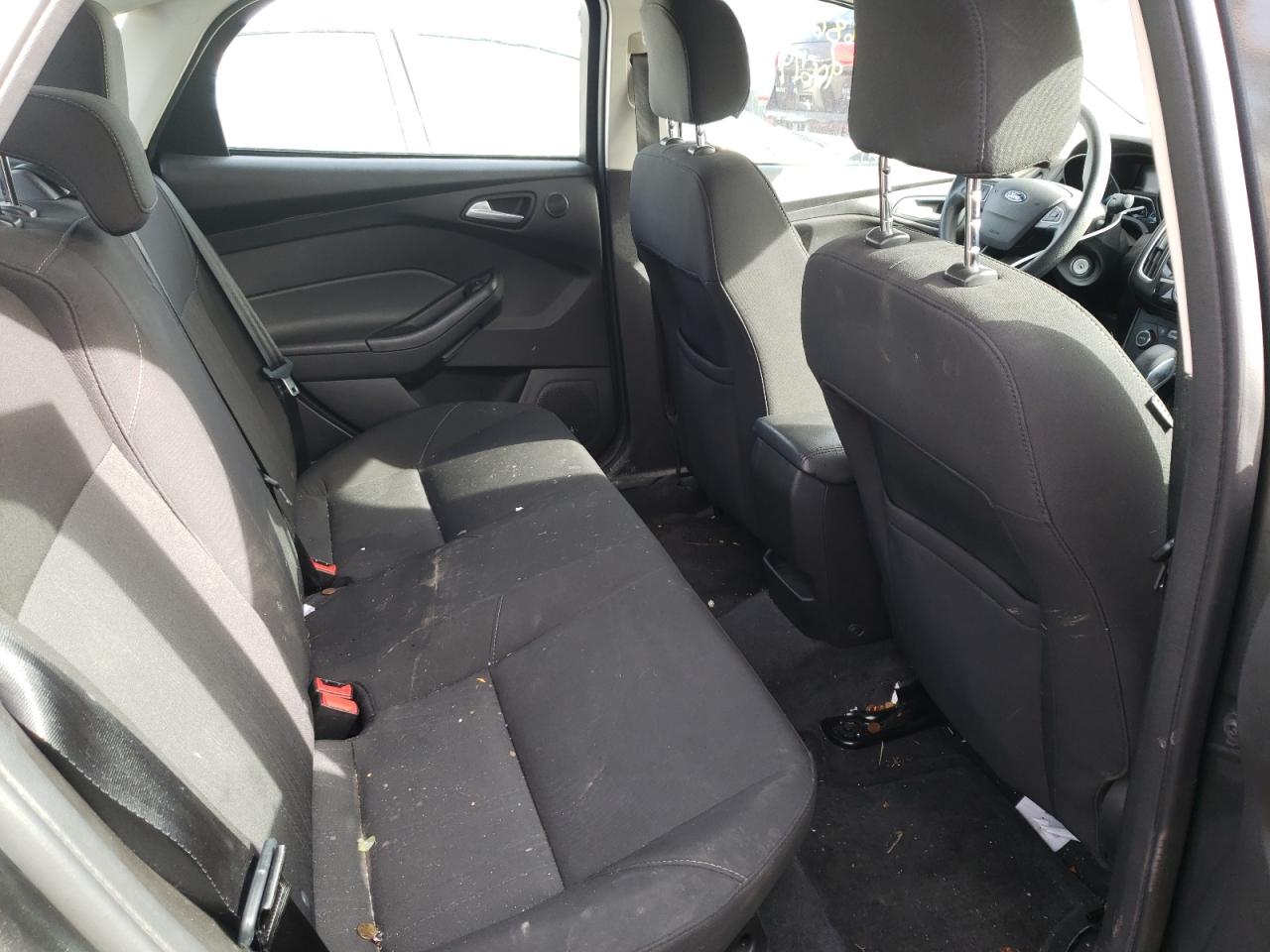 Zdjęcie 6 z aukcji – 2017 FORD FOCUS SEL z VIN 1FADP3H2XHL221805