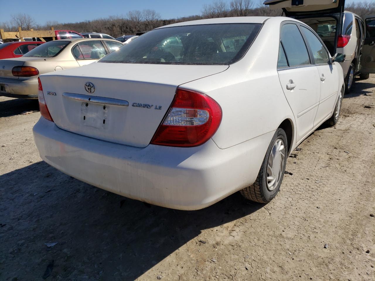 Photo 4 from auction – 2003 TOYOTA CAMRY LE with VIN JTDBE32K230179804