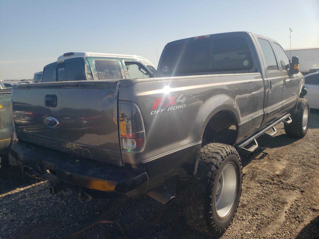 Photo 4 from auction – 2003 FORD F350 SRW S with VIN 1FTSW31F33EB09703