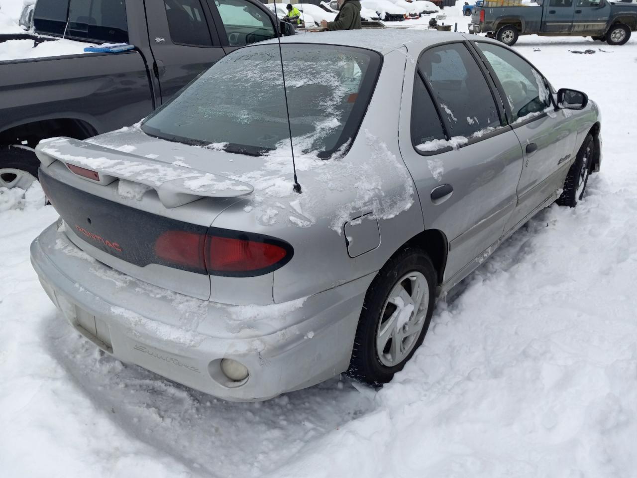 Photo 4 from auction – 2001 PONTIAC SUNFIRE SE with VIN 3G2JB52461S145165