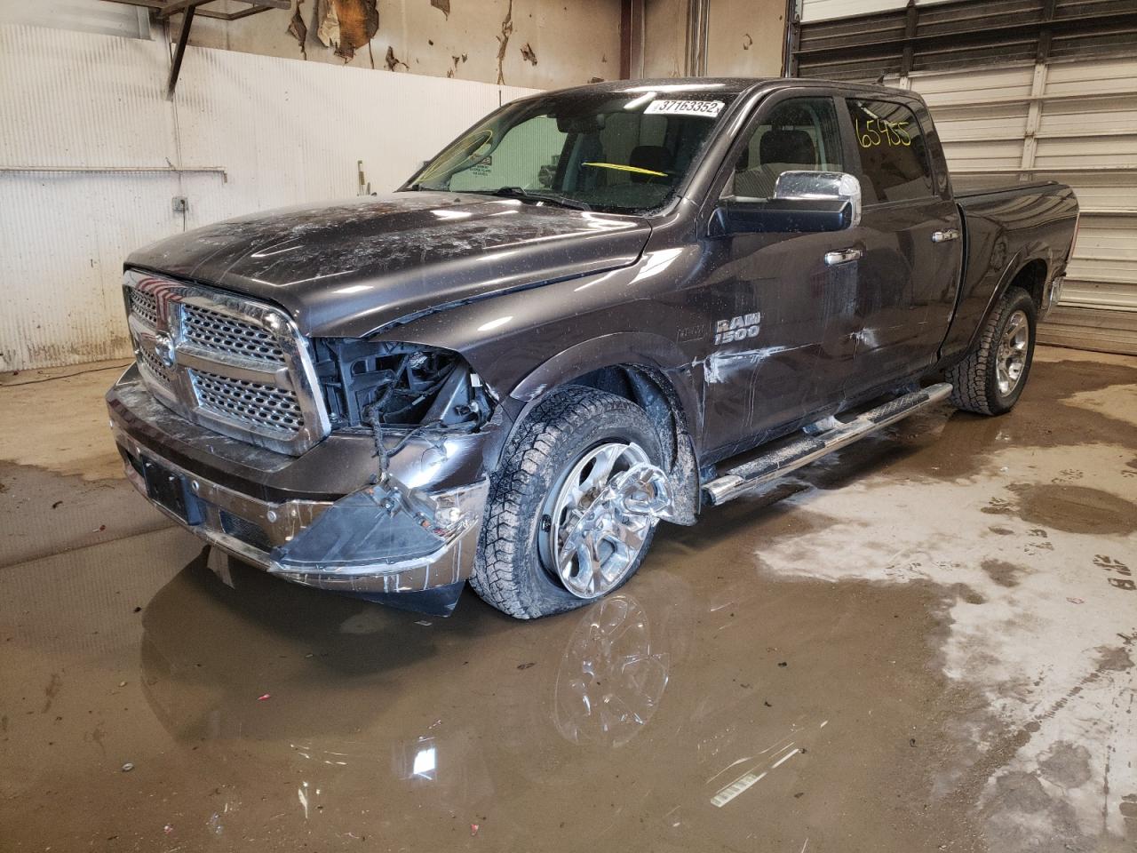 صورة رقم 2 من المزاد - 2017 RAM 1500 LARAM مع VIN 1C6RR7VT9HS746527