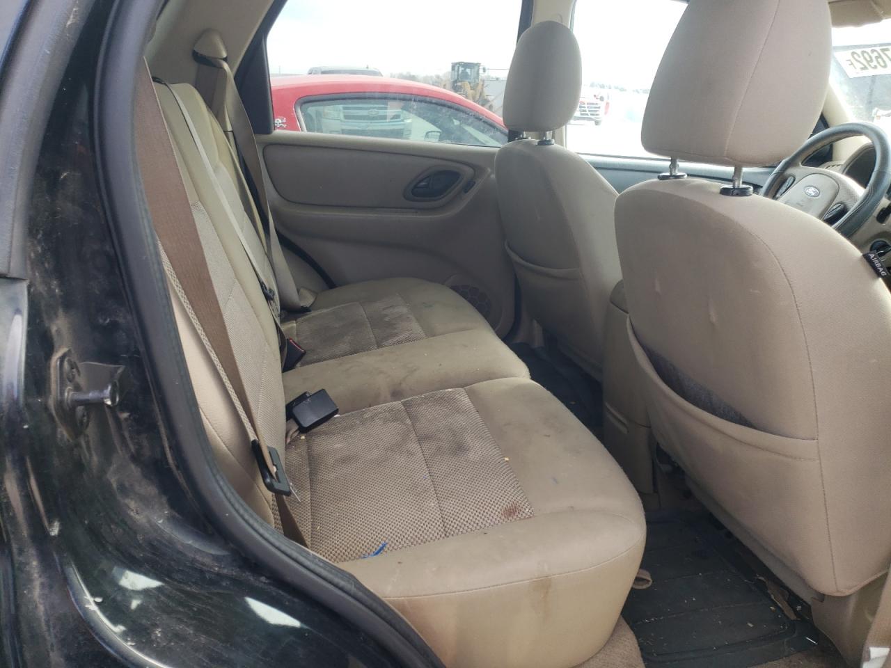 Photo 6 from auction – 2006 FORD ESCAPE XLT with VIN 1FMCU93106KD34662