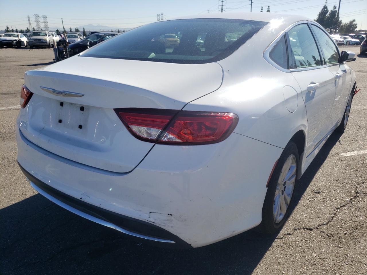 Photo 4 from auction – 2015 CHRYSLER 200 LIMITE with VIN 1C3CCCAB6FN502016