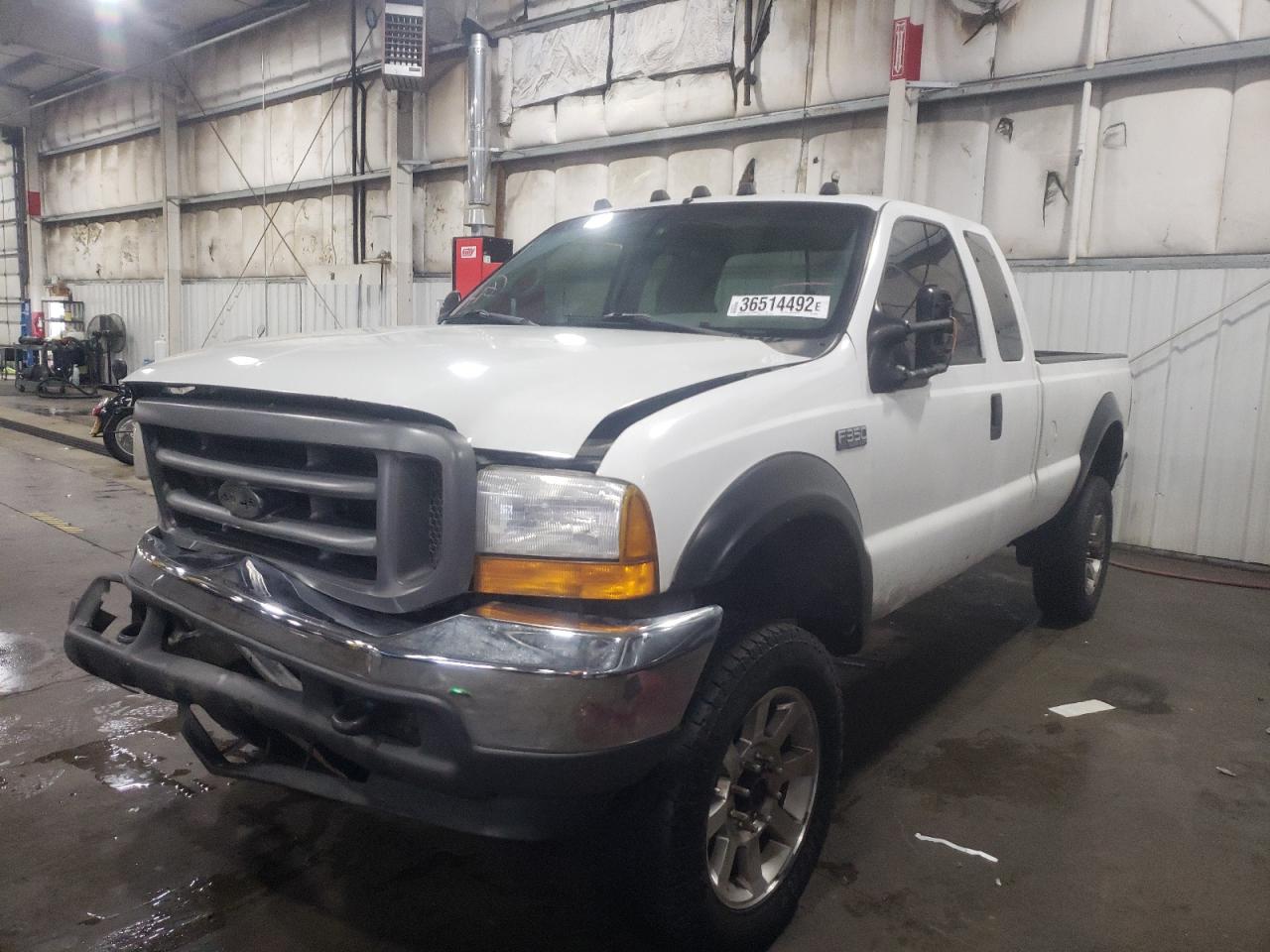 Photo 2 from auction – 1999 FORD F350 SUPER with VIN 1FTWX33S2XEE00093