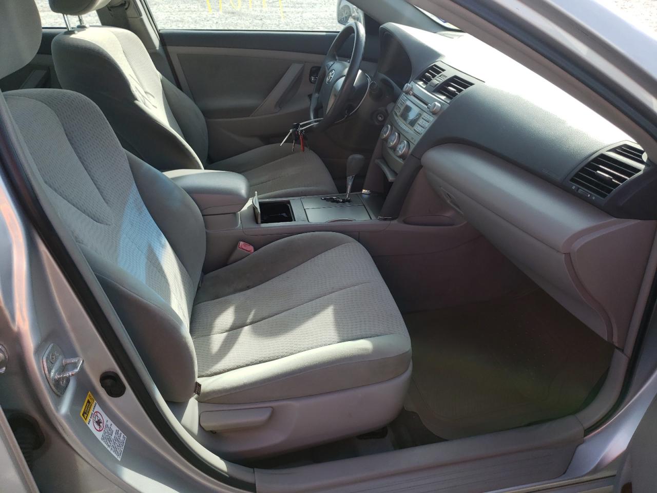 Photo 5 from auction – 2011 TOYOTA CAMRY BASE with VIN 4T1BF3EK0BU727133