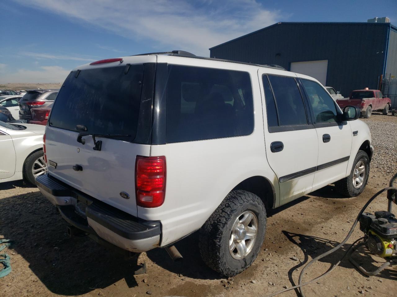 Фото 4 с аукциона – 2001 FORD EXPEDITION с VIN 1FMPU16L81LB47396