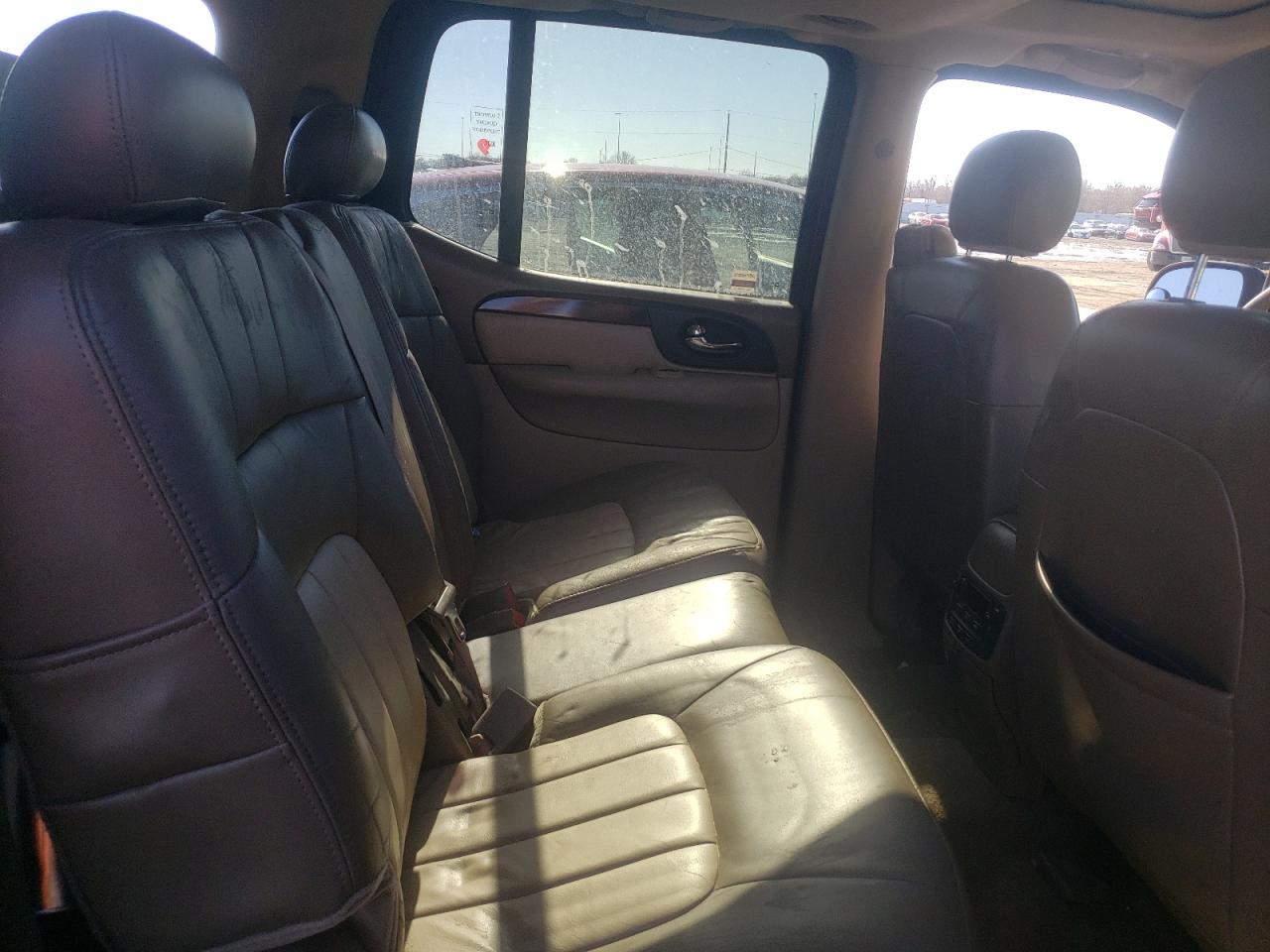 Photo 6 from auction – 2004 GMC ENVOY XL with VIN 1GKET16S646186825