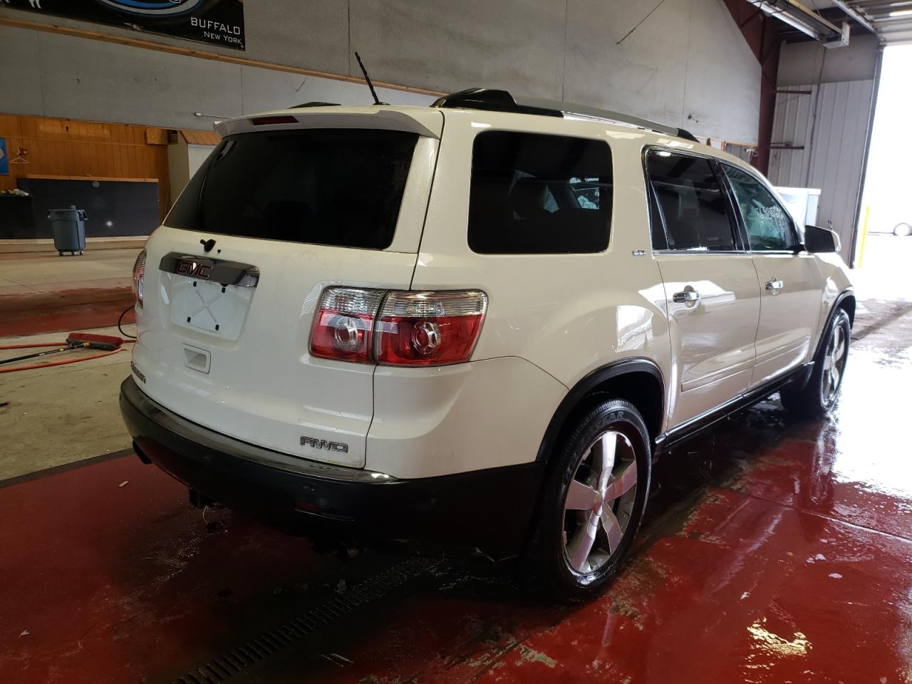 Photo 4 from auction – 2011 GMC ACADIA SLT with VIN 1GKKVRED5BJ271731