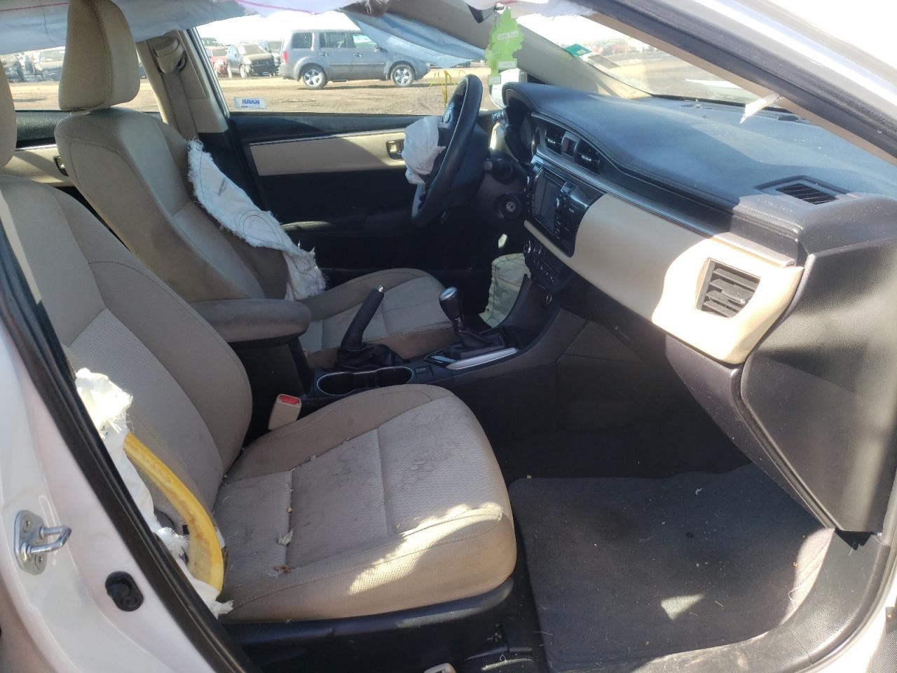 Photo 5 from auction – 2015 TOYOTA COROLLA EC with VIN 5YFBPRHE2FP253084