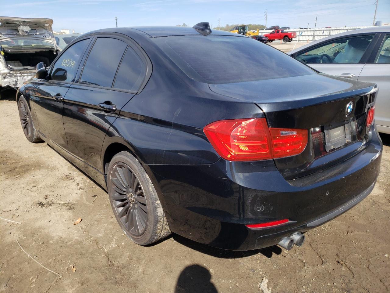 Photo 3 from auction – 2013 BMW 328 I with VIN WBA3A5C56DF453201
