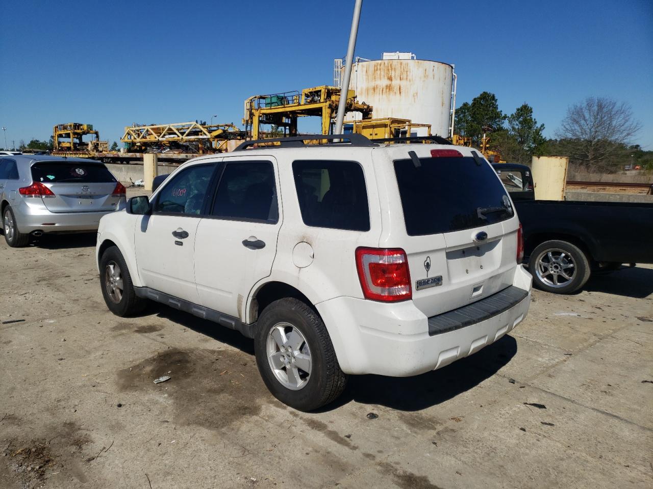 Photo 3 from auction – 2010 FORD ESCAPE XLT with VIN 1FMCU9D72AKA62224
