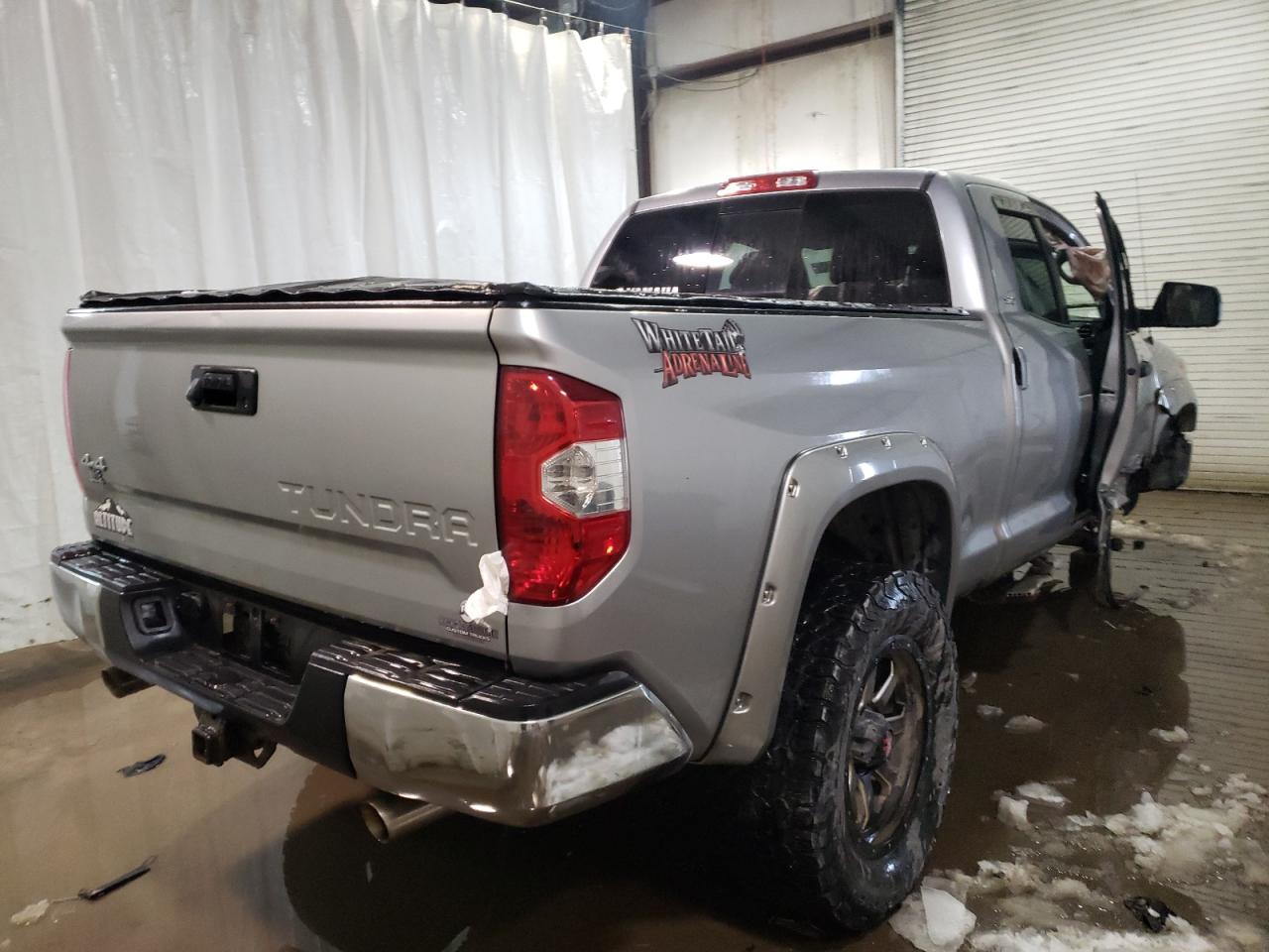 Photo 4 from auction – 2014 TOYOTA TUNDRA DOU with VIN 5TFUY5F14EX336904