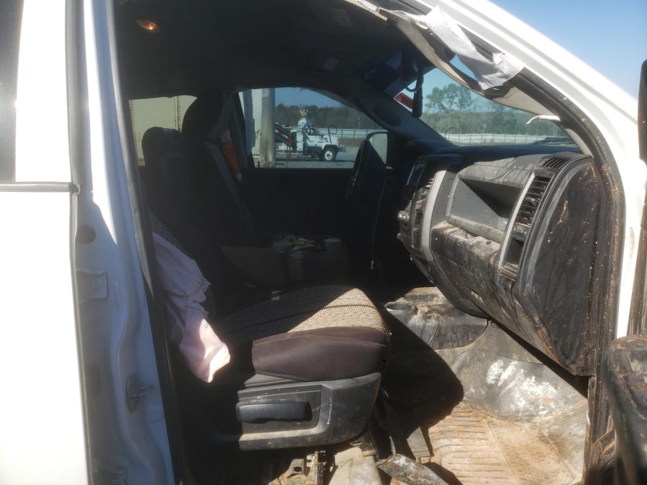 Photo 5 from auction – 2018 RAM 2500 ST with VIN 3C6UR5CL0JG206532