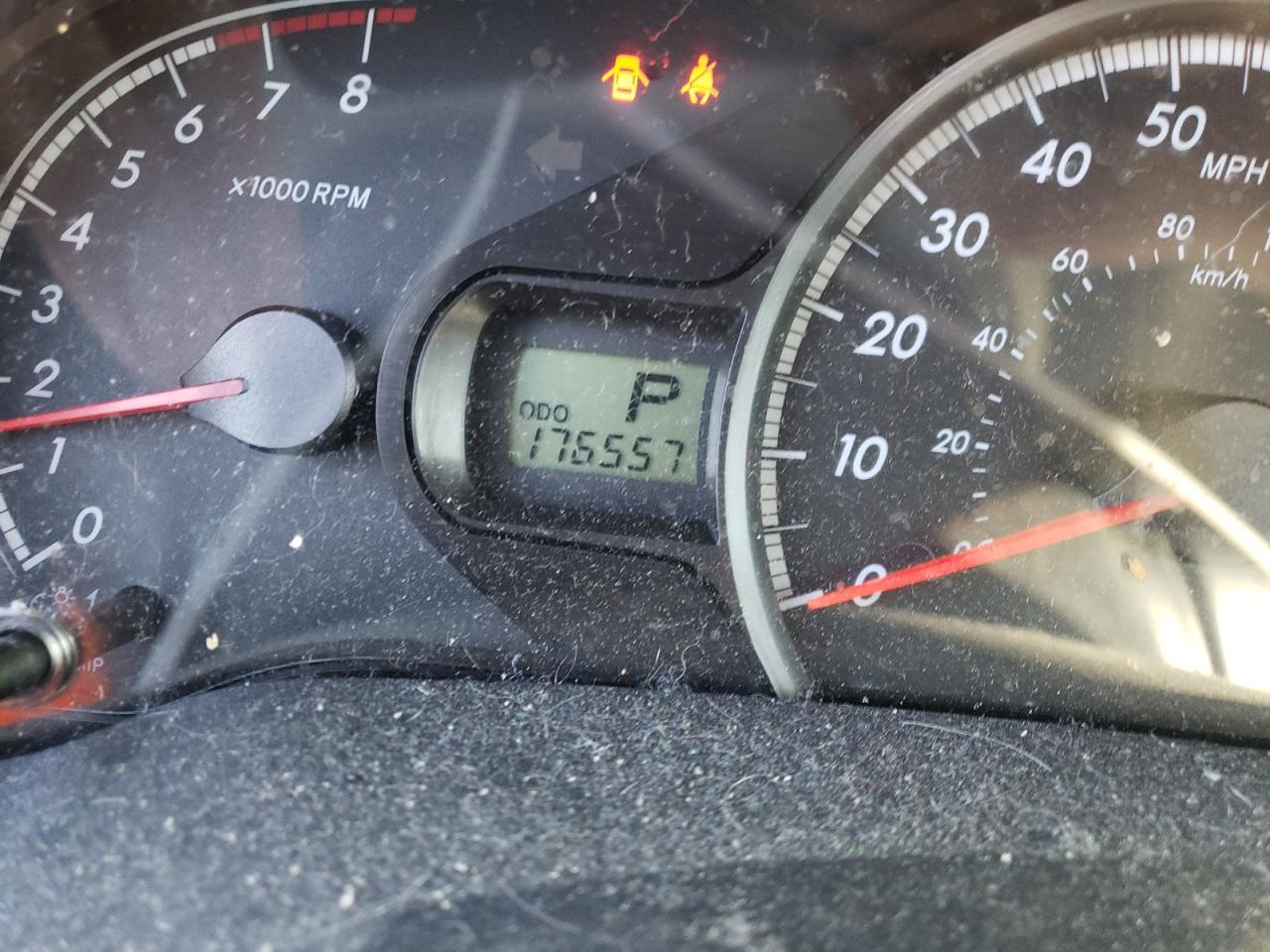Photo 8 from auction – 2011 TOYOTA SIENNA LE with VIN 5TDKK3DC6BS128977