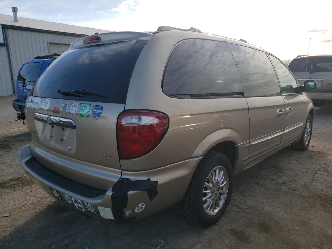 Photo 4 from auction – 2003 CHRYSLER TOWN & COU with VIN 2C8GP64L13R196038