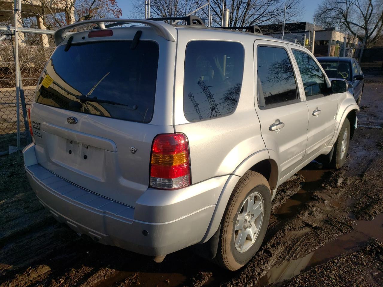 Photo 4 from auction – 2007 FORD ESCAPE LIM with VIN 1FMCU94187KA11699