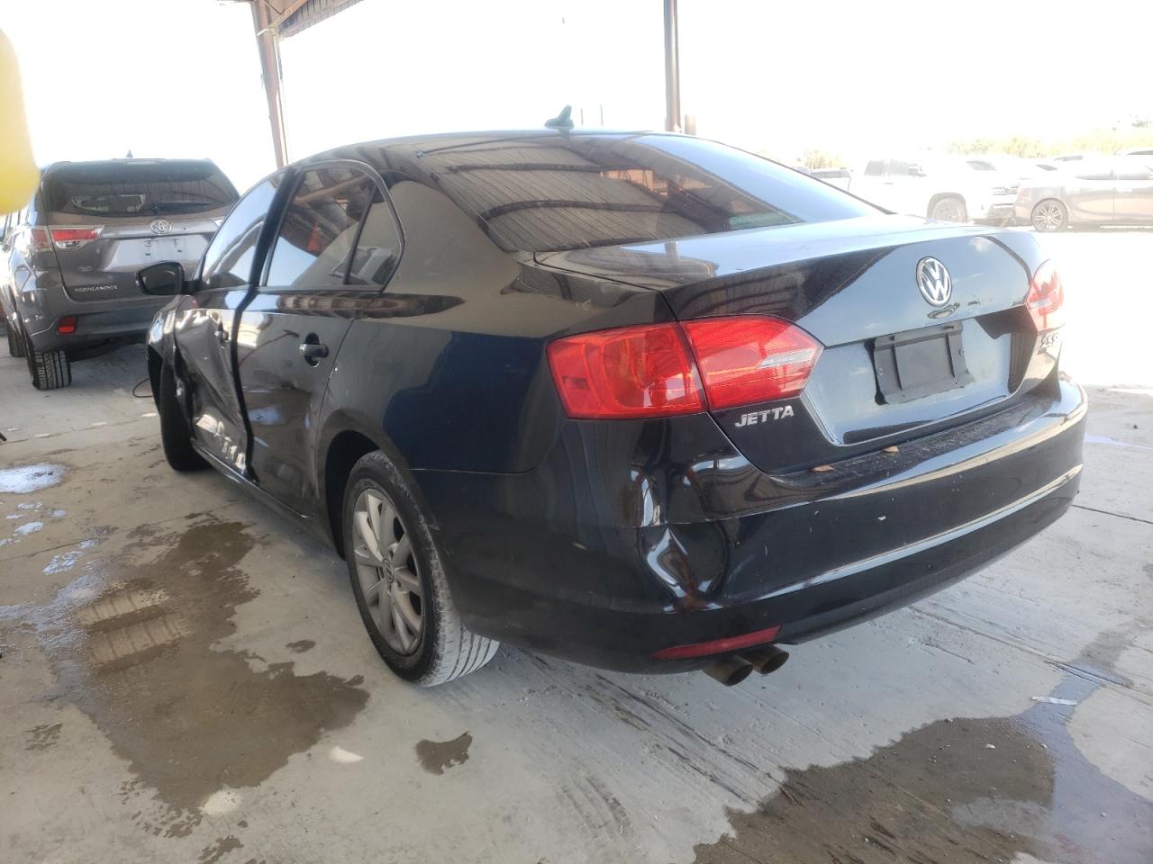 Photo 3 from auction – 2012 VOLKSWAGEN JETTA SE with VIN 3VWDP7AJ0CM452302