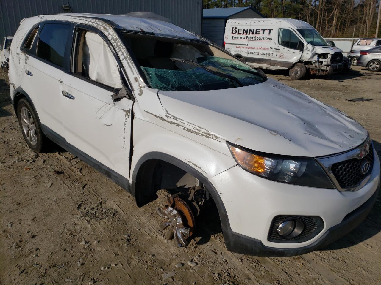 Photo 9 from auction – 2011 KIA SORENTO EX with VIN 5XYKU3A17BG025979