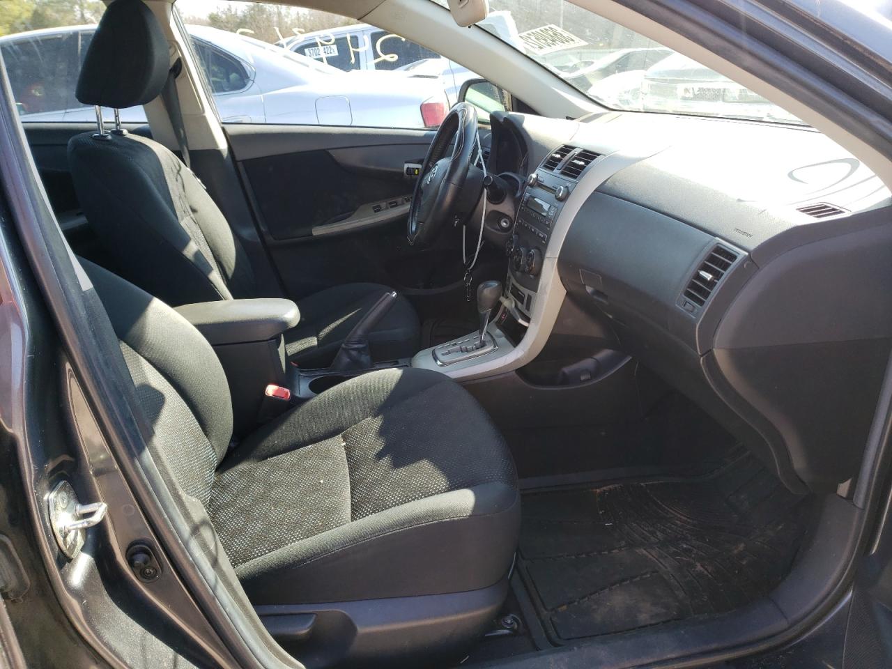 Photo 5 from auction – 2010 TOYOTA COROLLA with VIN 2T1BU4EE6AC334064