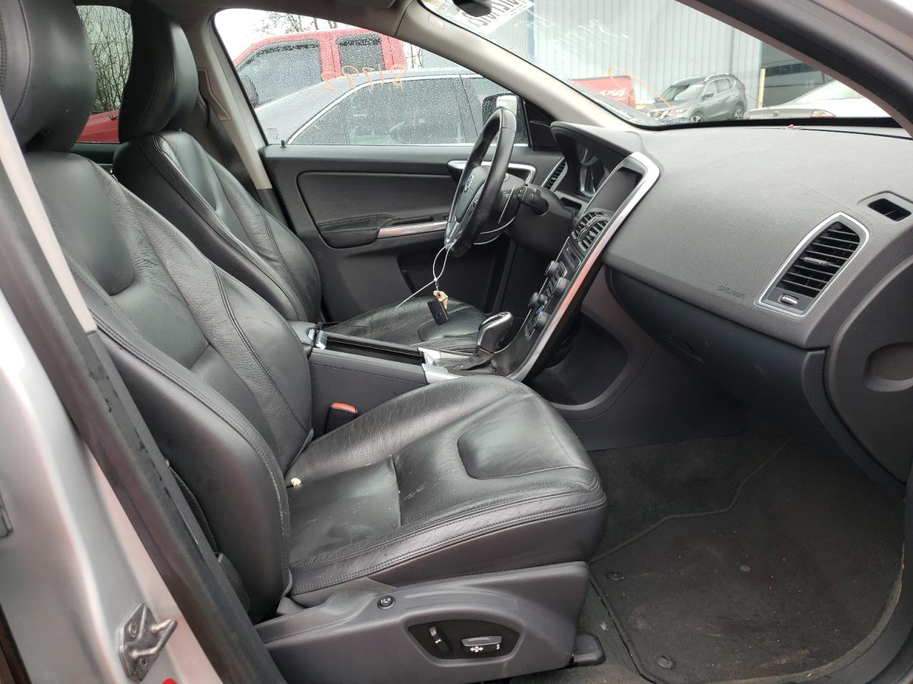 Photo 5 from auction – 2014 VOLVO XC60 T6 with VIN YV4902DZ0E2503192
