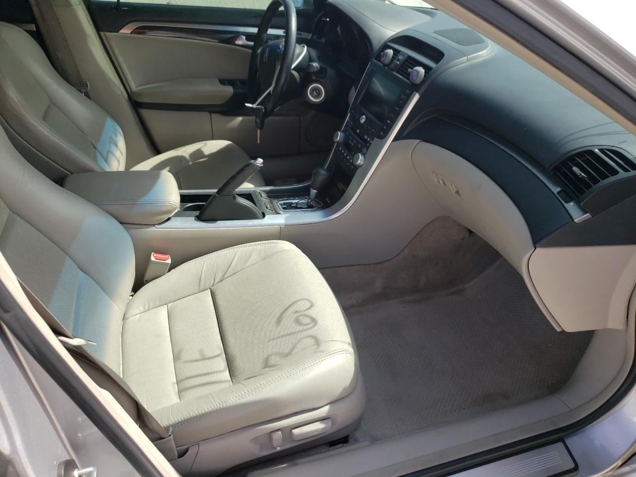 Photo 5 from auction – 2007 ACURA TL with VIN 19UUA66267A037179