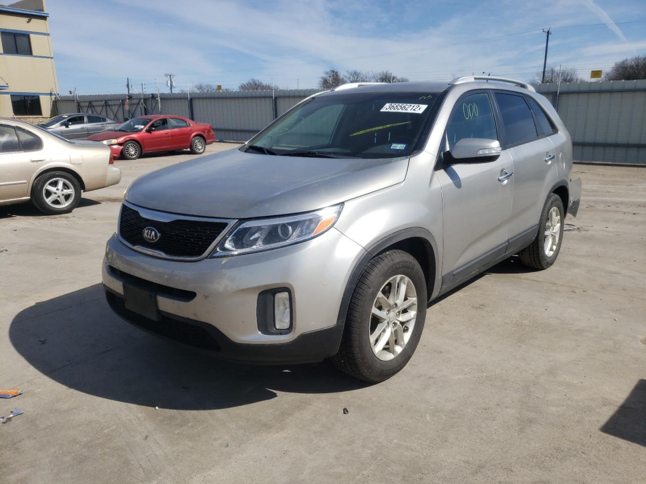 Photo 2 from auction – 2014 KIA SORENTO LX with VIN 5XYKT4A69EG510732