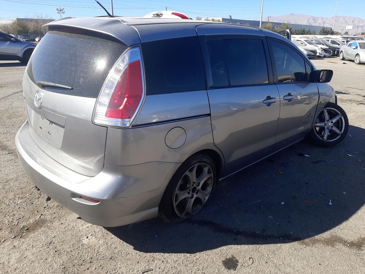 Photo 4 from auction – 2010 MAZDA 5 with VIN JM1CR2WL6A0385405