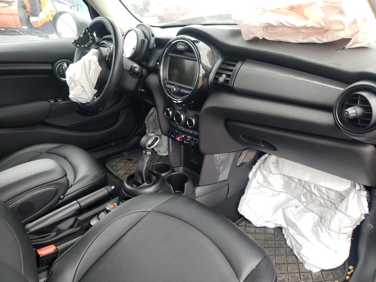 Photo 5 from auction – 2017 MINI COOPER with VIN WMWXU1C30H2F78551