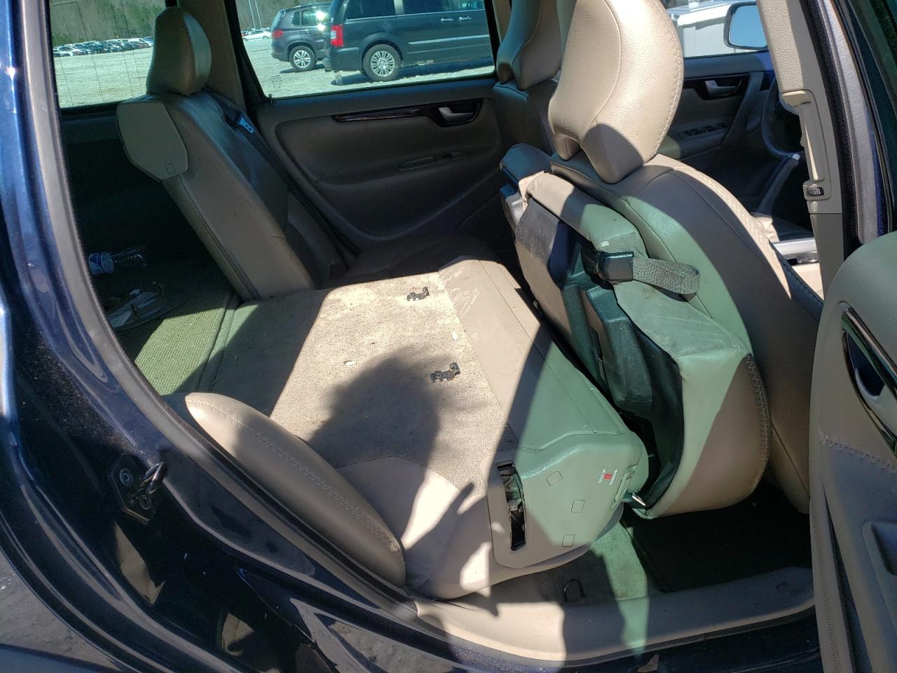 Photo 6 from auction – 2004 VOLVO XC70 with VIN YV1SZ59H241155051