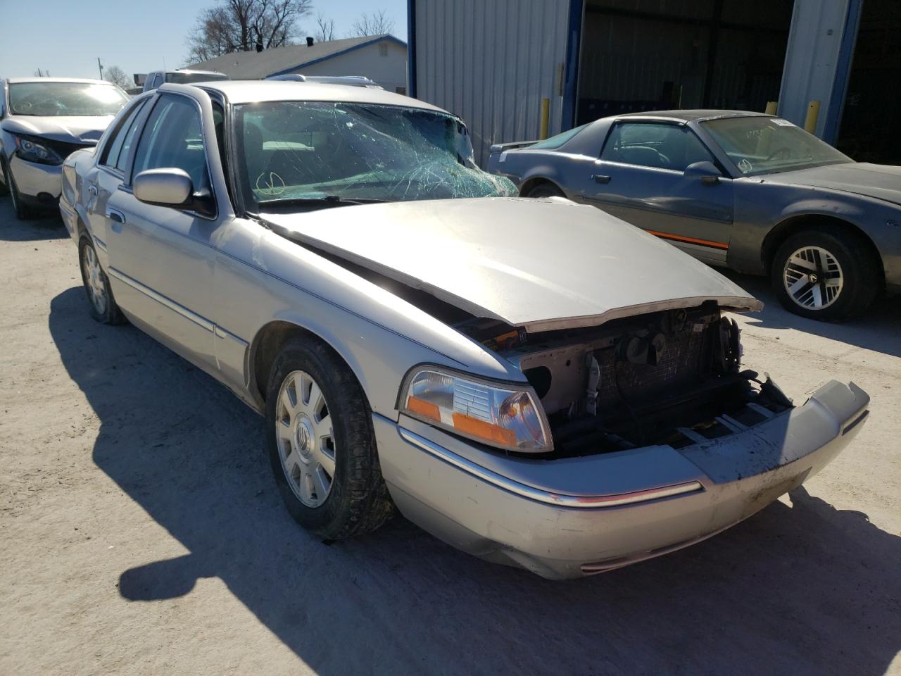MERCURY GRAND MARQ 2003 with VIN 2MEFM75W73X712773 - Photo from auction