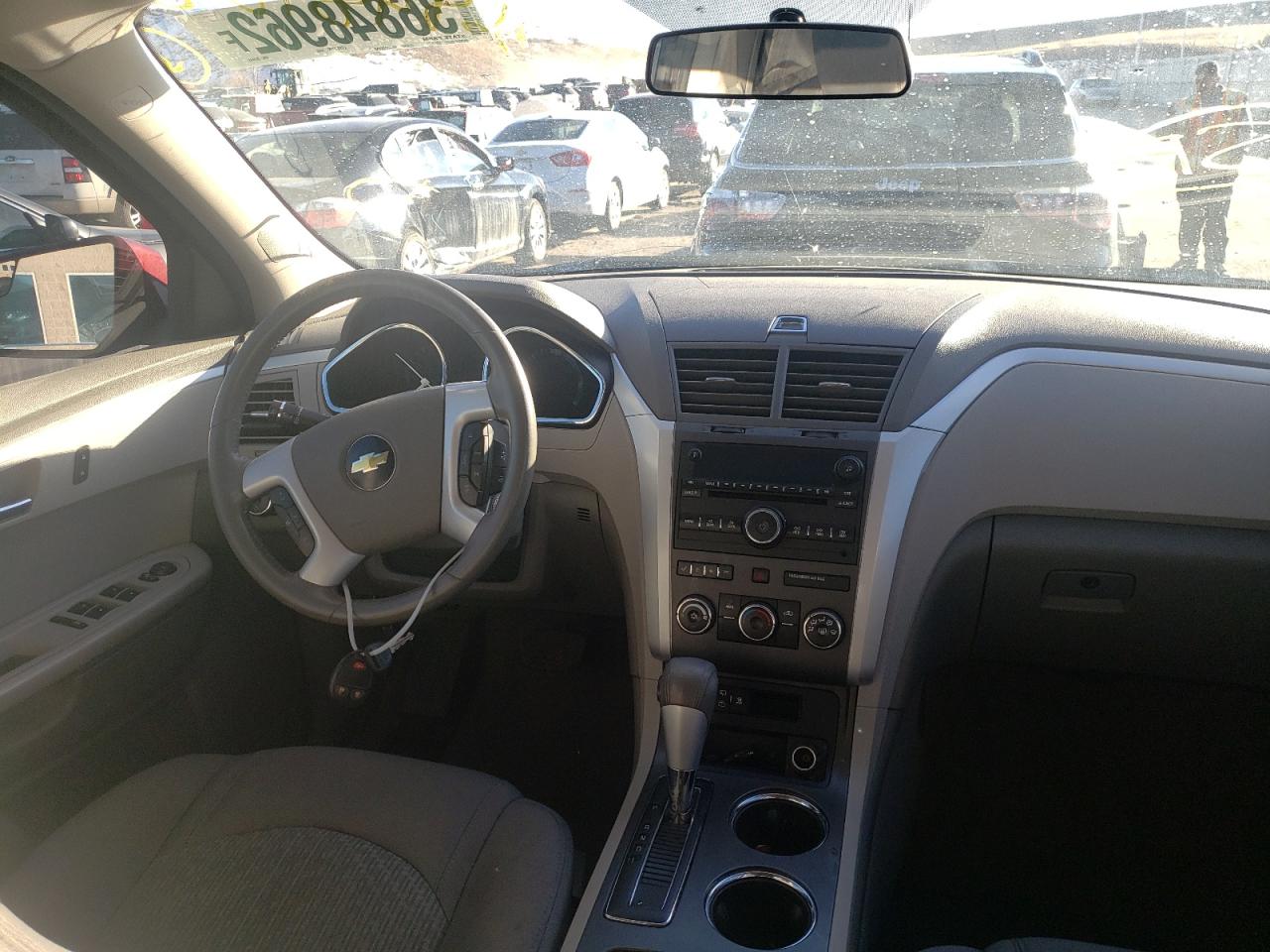 Photo 9 from auction – 2010 CHEVROLET TRAVERSE L with VIN 1GNLVFED9AJ263443