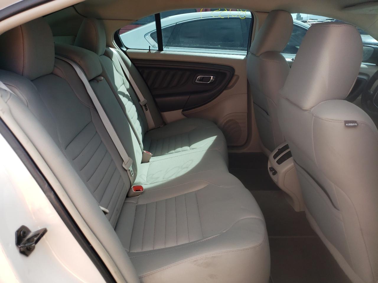 Photo 6 from auction – 2011 FORD TAURUS SE with VIN 1FAHP2DW1BG123959