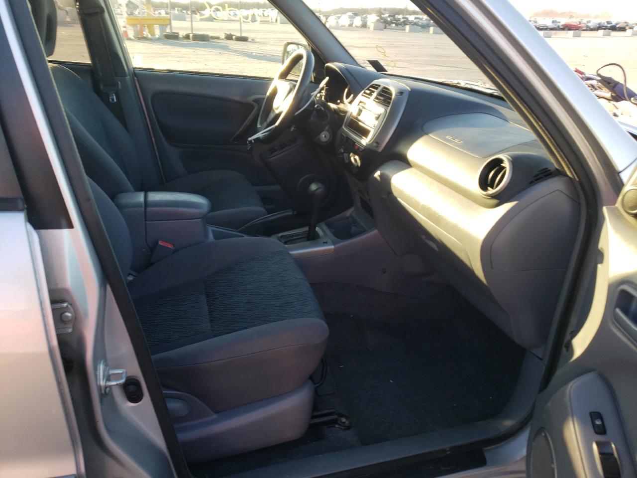 Photo 5 from auction – 2002 TOYOTA RAV4 with VIN JTEHH20V220166828